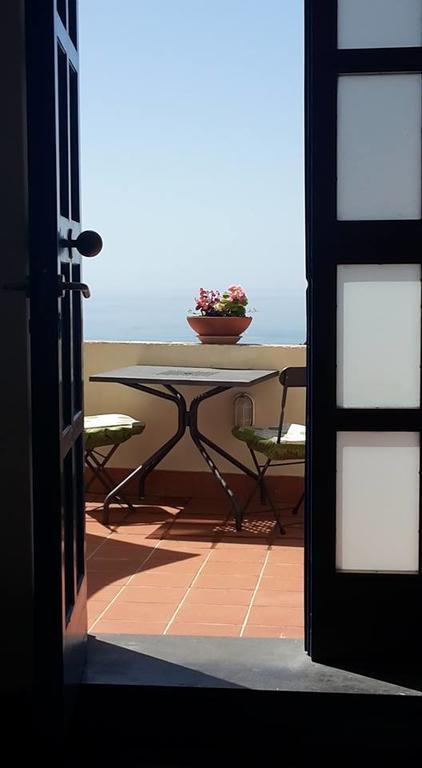 Le Terrazze Di Cristina Bed & Breakfast วิเอตริ ภายนอก รูปภาพ