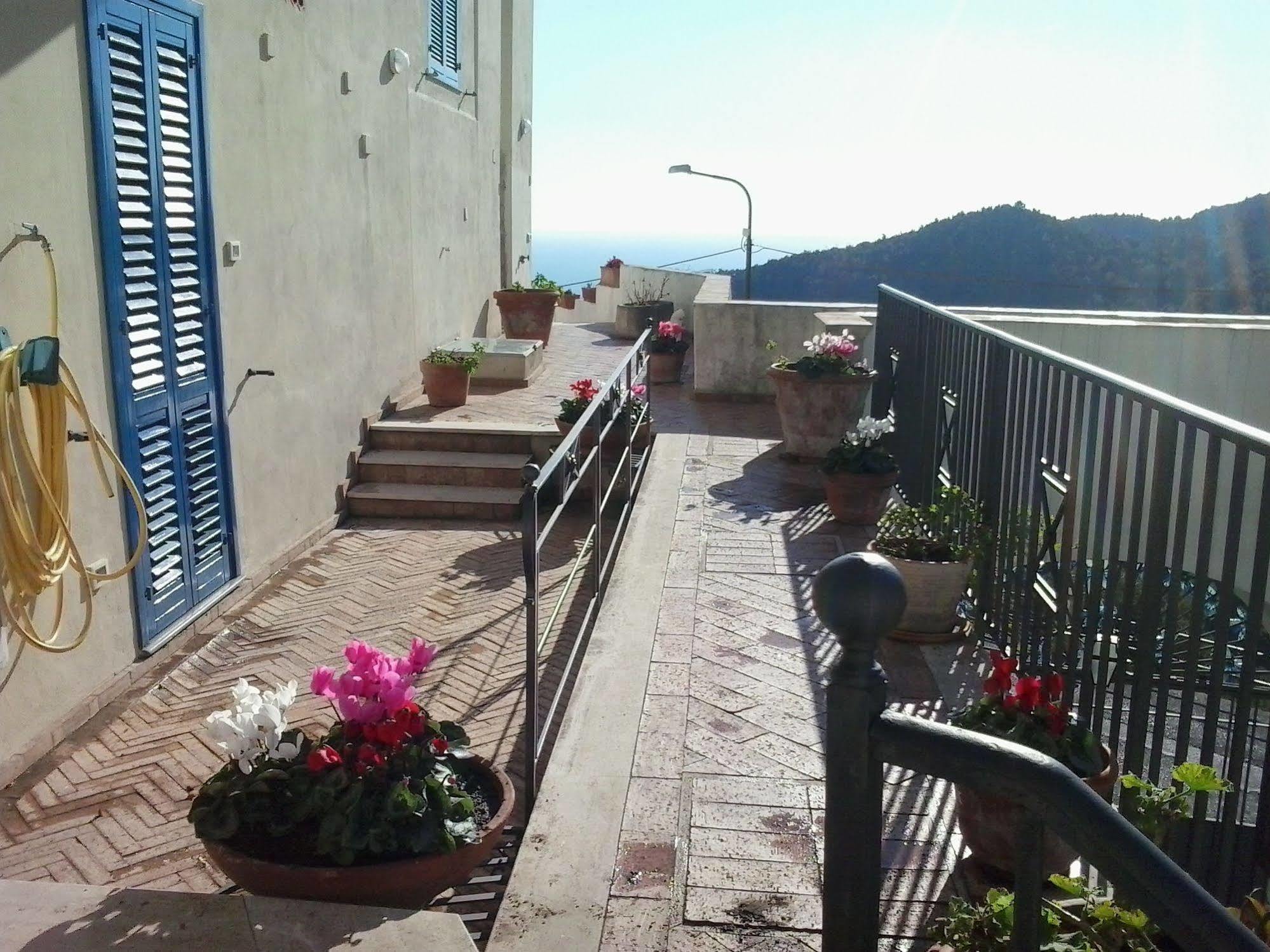 Le Terrazze Di Cristina Bed & Breakfast วิเอตริ ภายนอก รูปภาพ